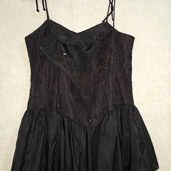 WB by Diamond Black Lace Bodice Tiered Ruffle Skirt Party Dress Bolero Set Sz 14 - Picture 4 of 16